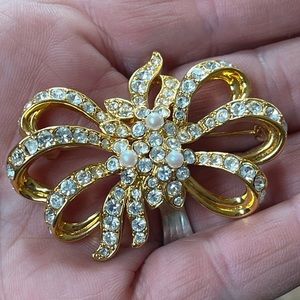 Vintage Monet Flower Brooch with Rhinestones & Pearls
